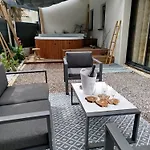 Feriehus T2 Avec Jacuzzi Prive, Piscine Et Jardin *