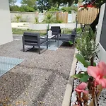 Nyaraló Ceven' O Calme T2 Avec Jacuzzi Prive, Piscine Et Jardin