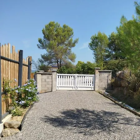 Hébergement de vacances T2 Avec Jacuzzi Privé, Piscine Et Jardin *