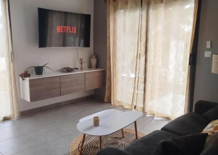 T2 Avec Jacuzzi Prive, Piscine Et Jardin Semesterbostad Massillargues-Attuech