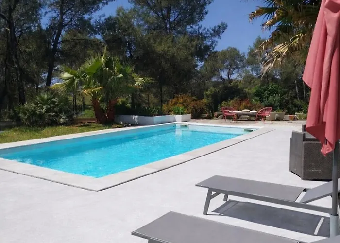 Feriehus T2 Avec Jacuzzi Prive, Piscine Et Jardin